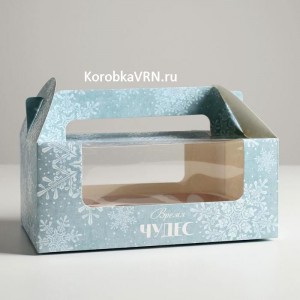 Коробка-сундук "Новогодний рисунок" с окном на 6 капкейков.