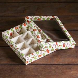 Коробка на 12 конфет "Новогодний принт"(19*15*3,6 см)