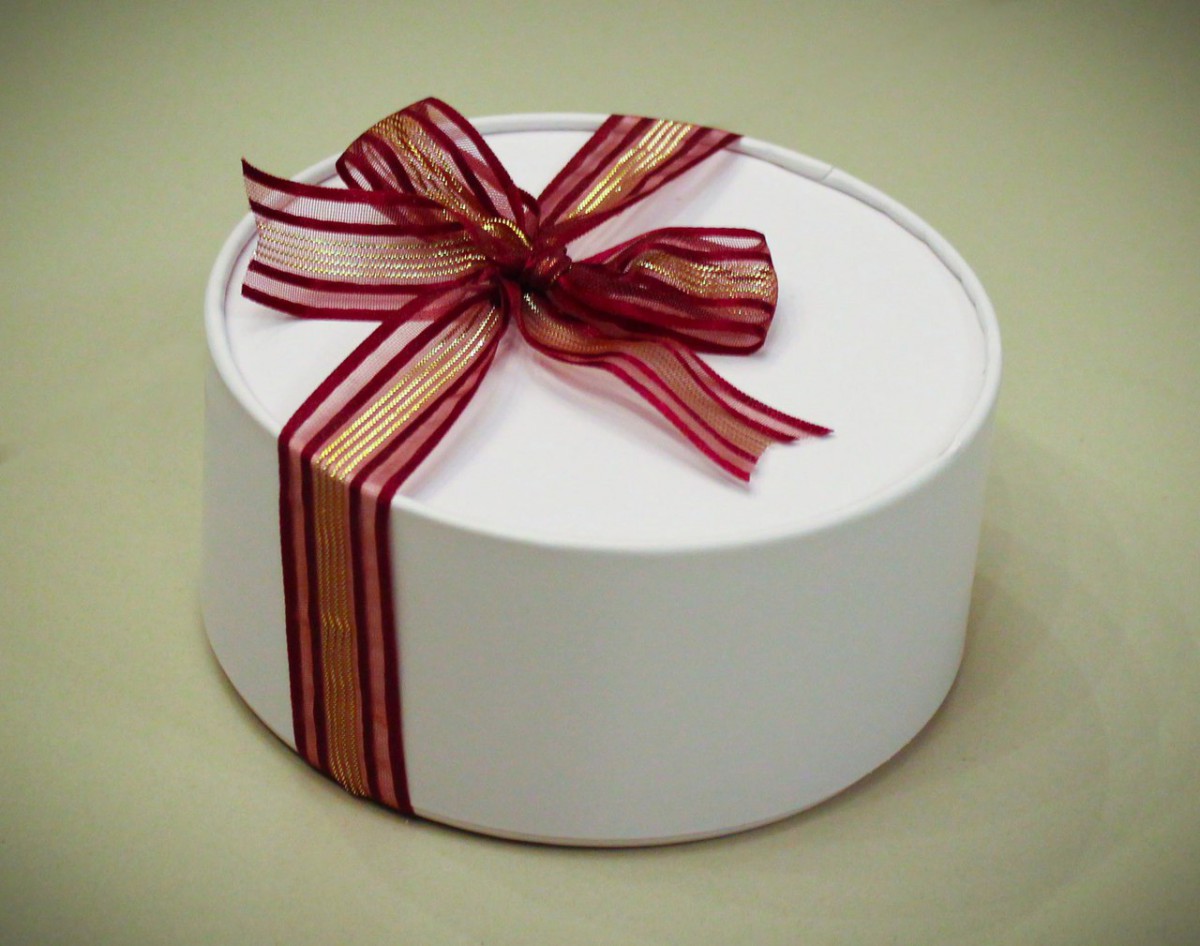 Круглая коробка-шайба белая для конфет/зефира/пряников
