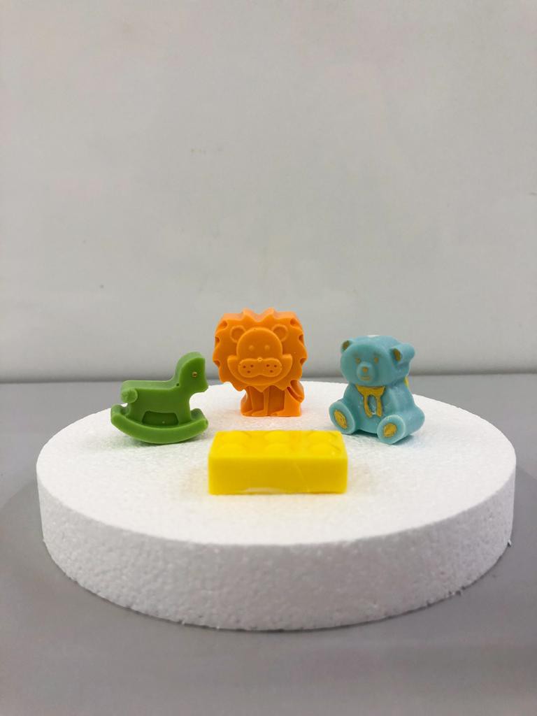 Набор из 4 фигурок "Игрушки" из пищевой глазури разного цвета 