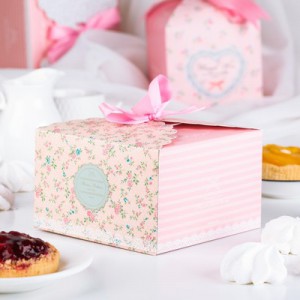 Коробка для сладкого 14*14*9 см сундучок в розовых тонах